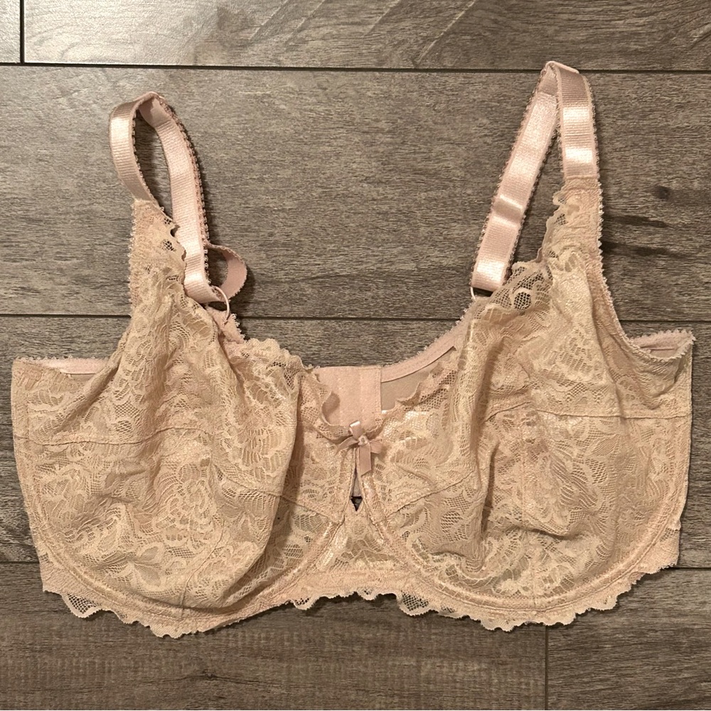 Two-Tone Lace Underwire Bra - Déesse Collection - 36H Peach Colour NEW